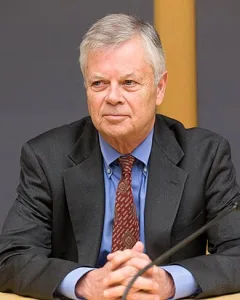 Stephen Kinzer